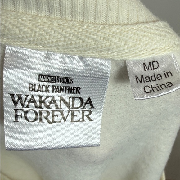 Wakanda Forever Marvel Graphic Sweatshirt - Picture 7 of 7